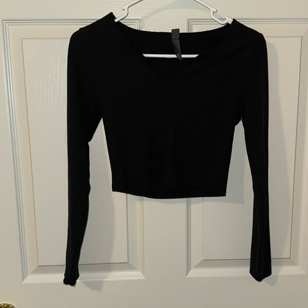 Black Alya Cropped long sleeve